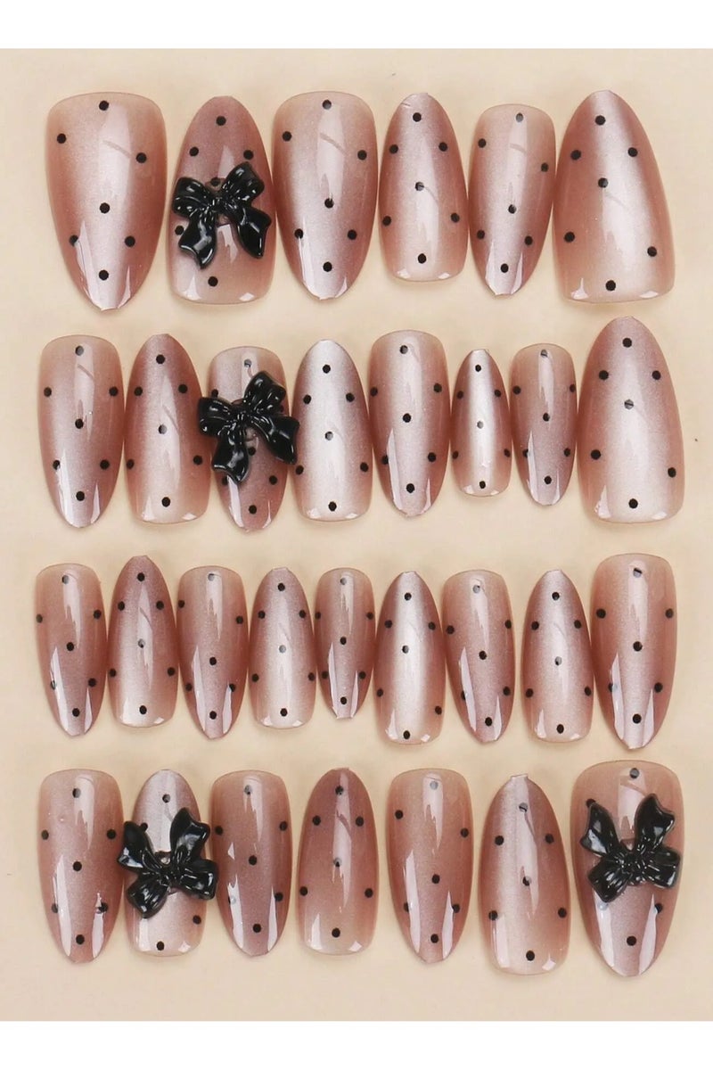 Almond shaped fake nails. The box contains 24 nails with a nail file and glue - Image 2