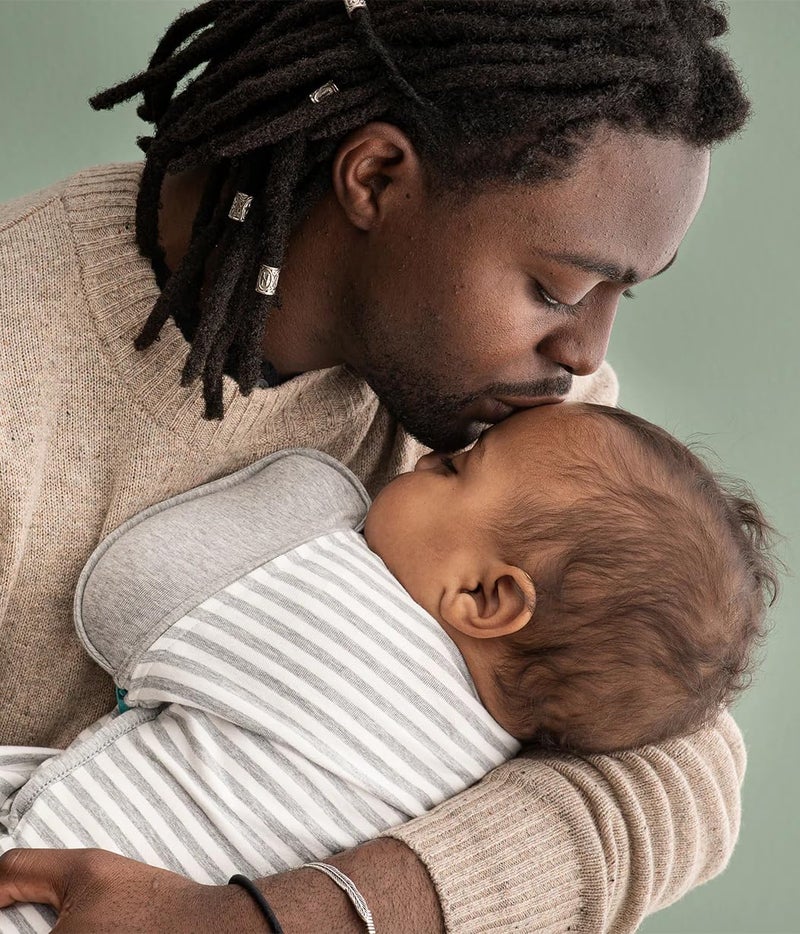 Love to Dream Swaddle UP Transition Bag, Patented Zip-Off Wings, Gently Help Baby Safely Transition from Being Swaddled to arms Free Before Rolling Over, Gray, Large, 19-24 lbs - Image 4