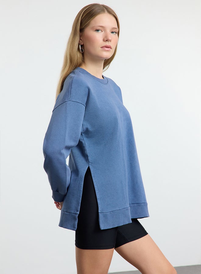 trendyol Indigo*001 Oversize/Wide Pattern Washed Slit Detailed Polar Fleece Knitted Sweatshirt - Image 2