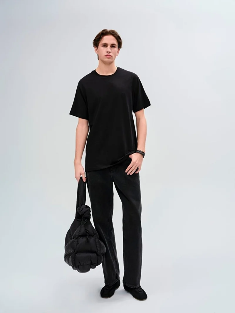 ال تي بي Black T-Shirt