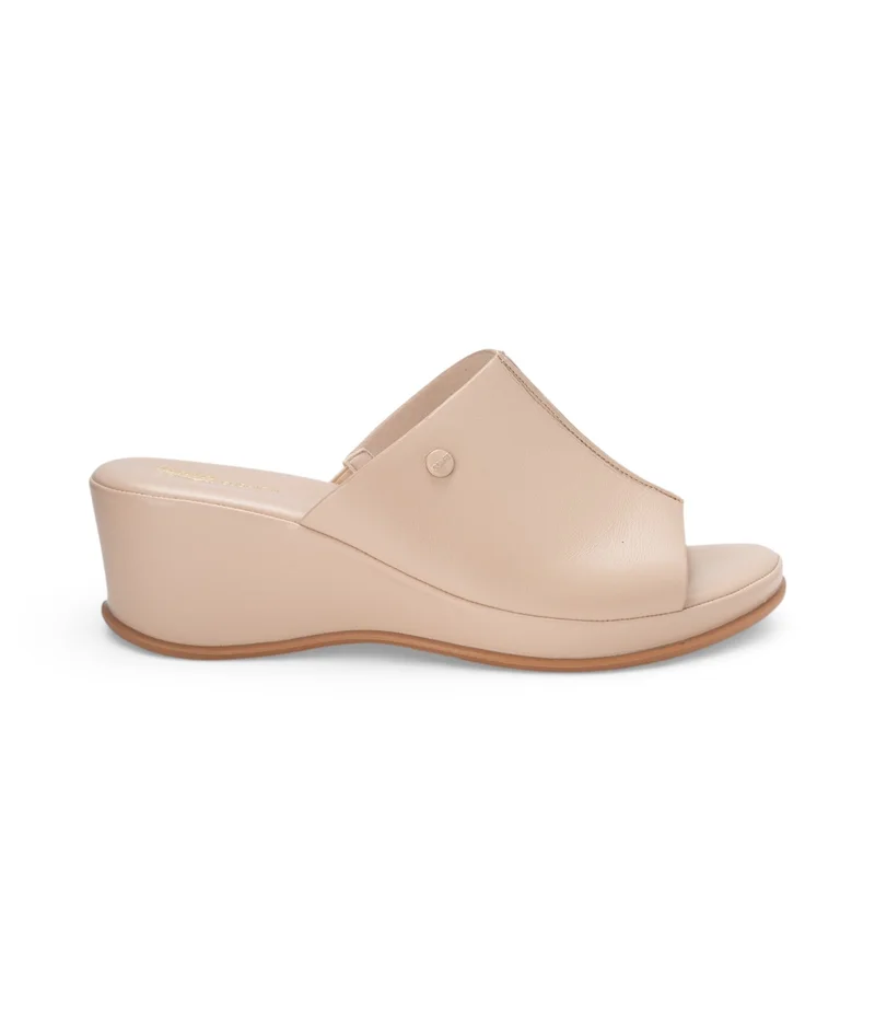 Bata Cross‑Upper Comfort Wedge Sandals