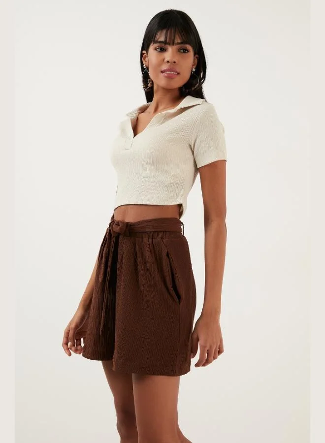 ليلا بلوزة قصيرة بياقة  من ليلا للنساء