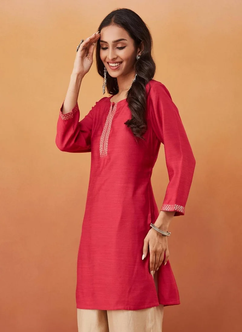 فاب انديا Pink Viscose Silk Slim Fit Embroidered Short Kurta
