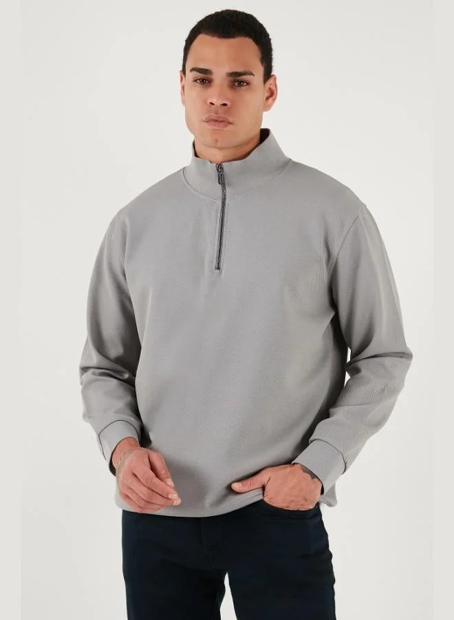 بوراتي سويت شيرت رجالي بياقة واقفة وسحاب نصي من قطن بوراتي