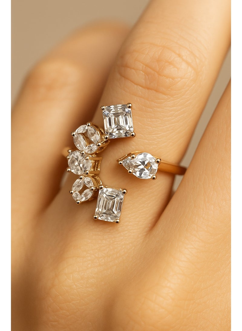 ثري دايموندز خاتم مفتوح مطلي دهب بتصميم هندسي وفصوص زيركون متنوّعة – فري سايز ولمعة مبهرة للبنات - Image 4