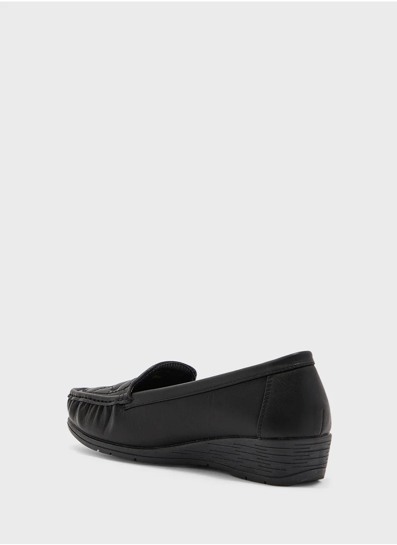 shoexpress Essential Flat Moccasins