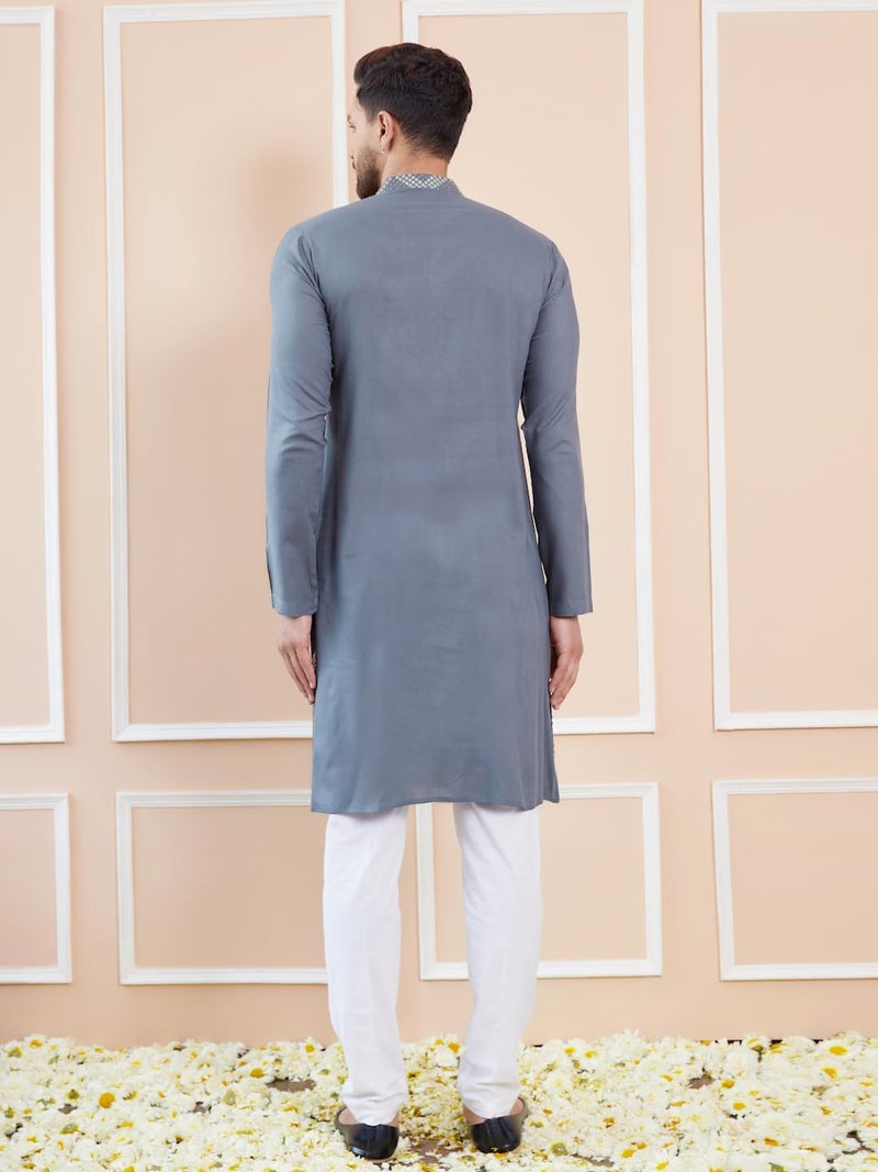 See Designs Men Full Sleeve Side Slit Grey and Gold Rayon Embroidery Sequins Mandarin Collar Kurta - SDKT2438XL - Image 4
