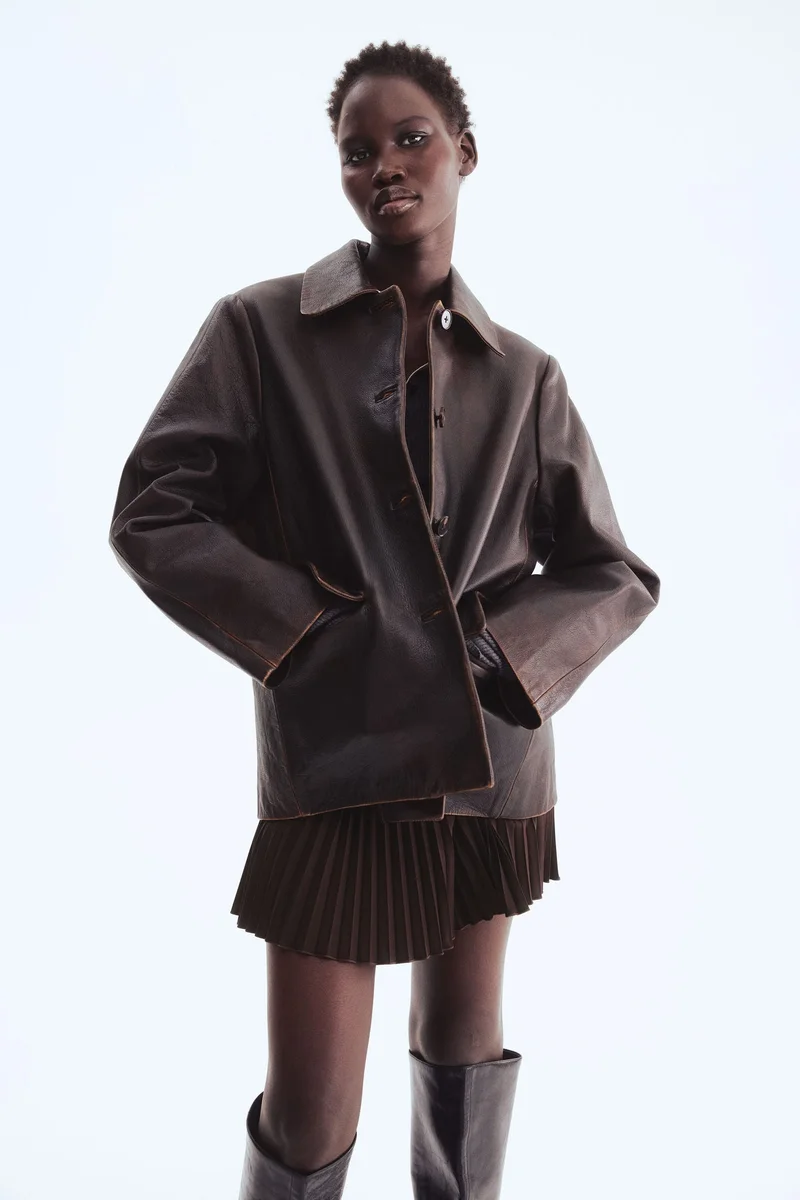 اتش اند ام تنورة ميني بليسيه