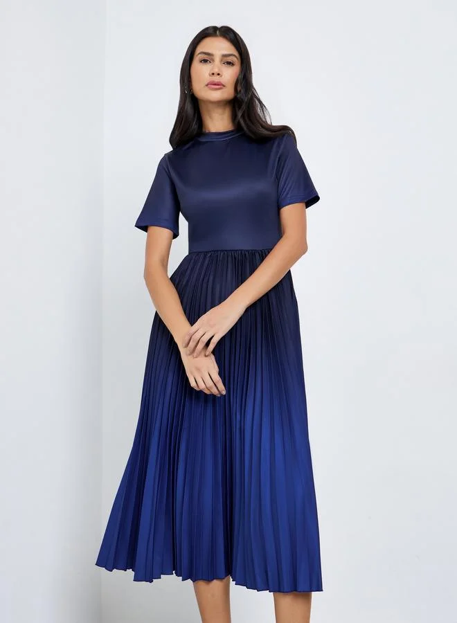 Styli Styli Blue Pleated Short Sleeves A-Line Midi Dress