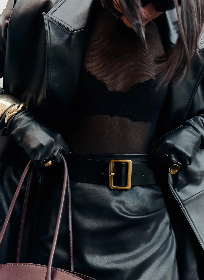 Leather belt with square buckle