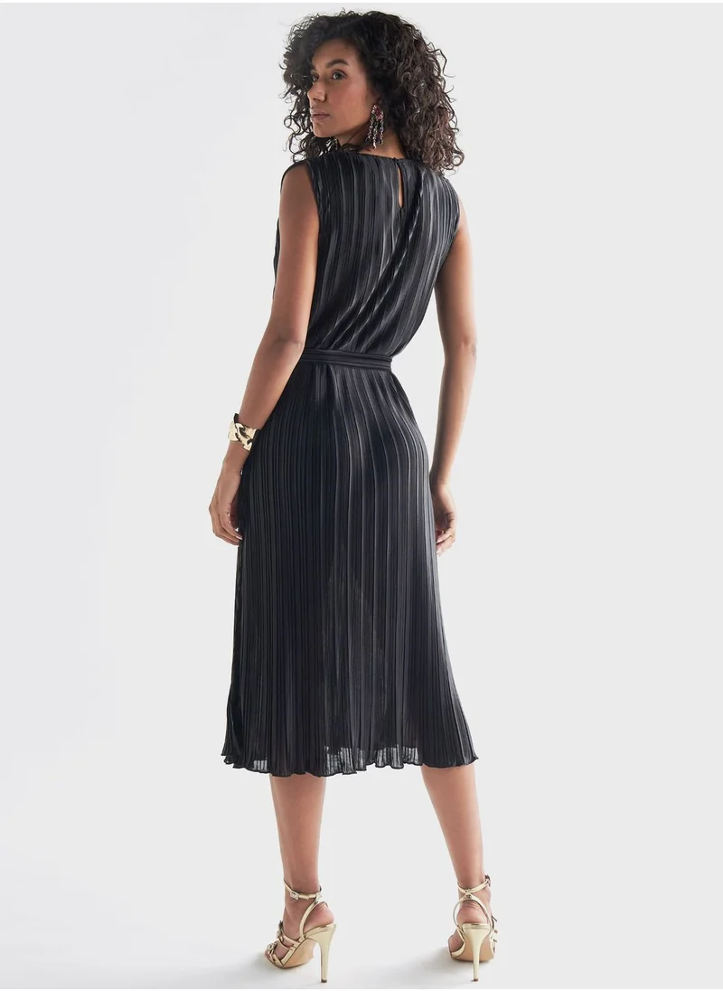 FAV Pleated Belted Dress