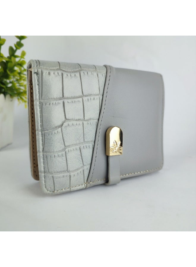 Women’s Leather Wallet – High-Quality Material with Inner Compartments for Organizing Your Essentials - Image 1