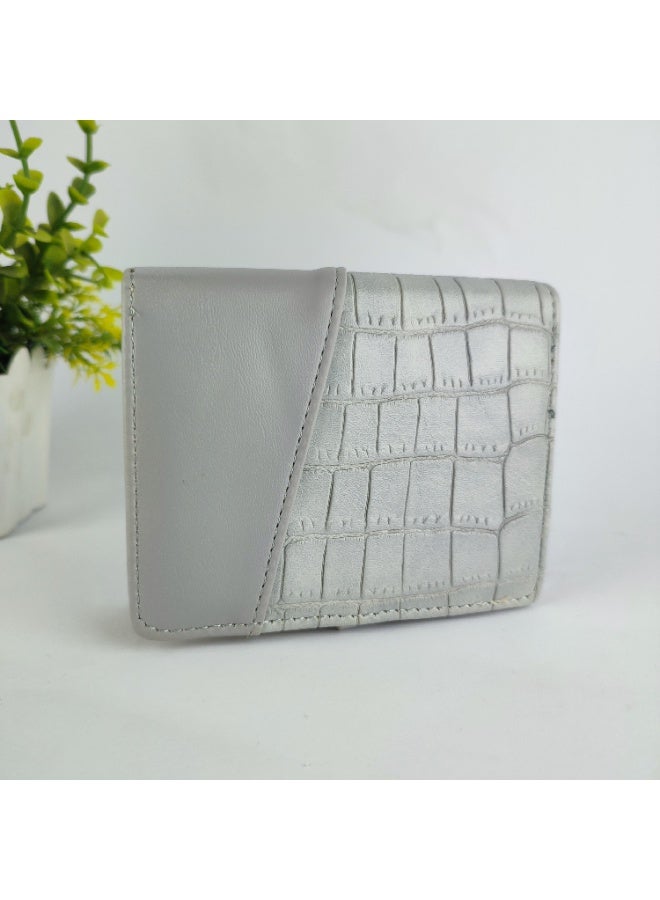 Women’s Leather Wallet – High-Quality Material with Inner Compartments for Organizing Your Essentials - Image 3