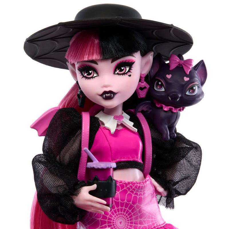 MONSTER HIGH دمية دراكولاورا من مونستر هاي مع حيوانها الأليف بات-كات كونت فابولوس وإكسسوارات مثل حقيبة الظهر، كتاب السحر، صندوق بنتو والمزيد - Image 3