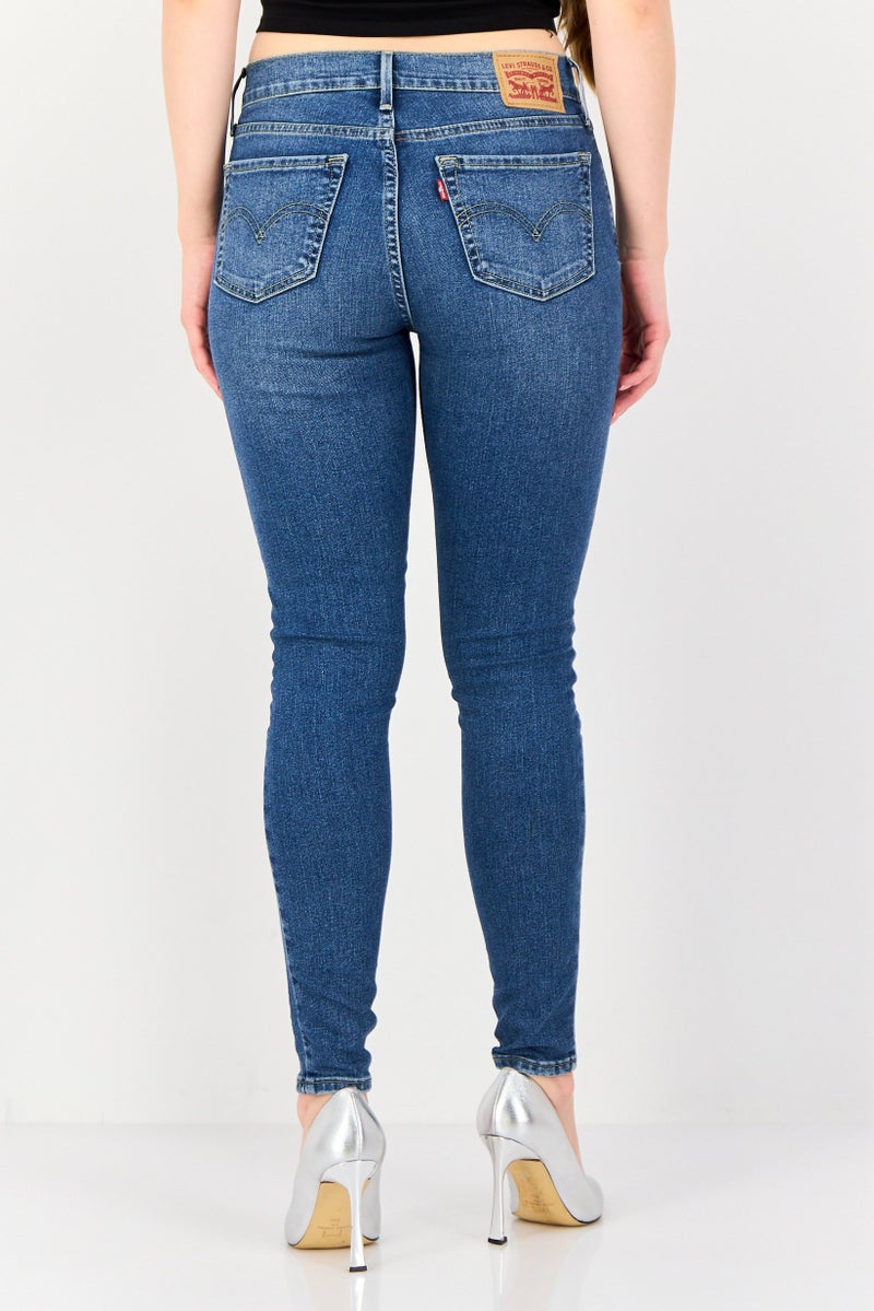 Levi's جينز نسائي بقصة عادية، مغسول وقابل للتمدد، أزرق - Image 3