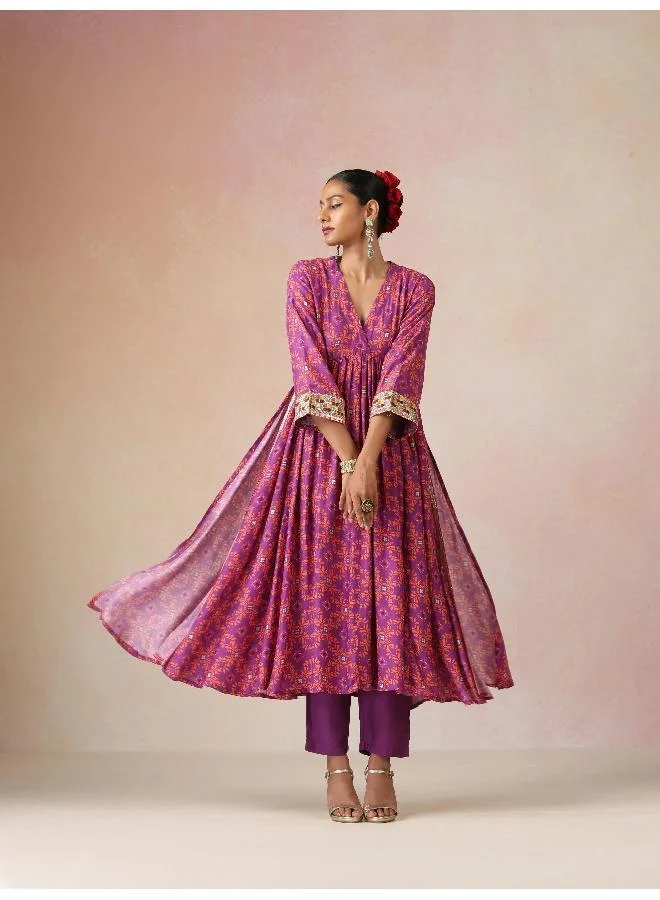 ترو برونز طقم كورتا أناركالي بفتحة جانبية بطبعة جاال برتقالي وبنفسجي من