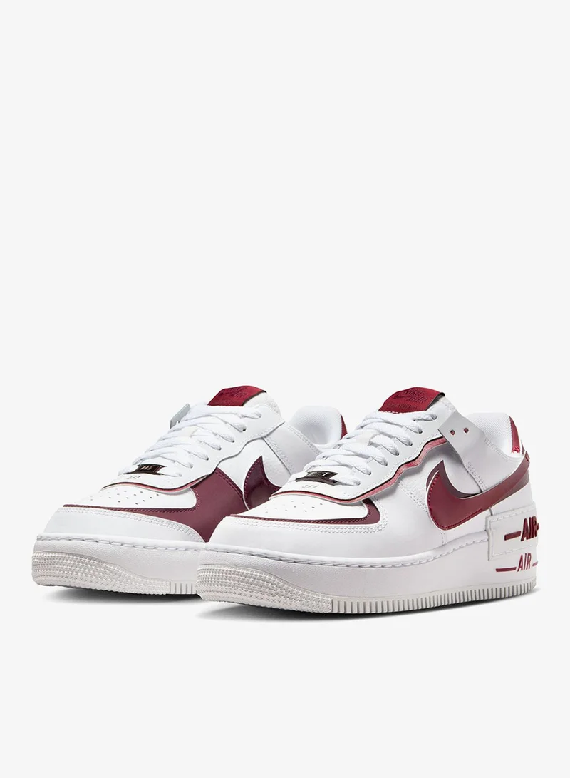 نايكي أف شادو