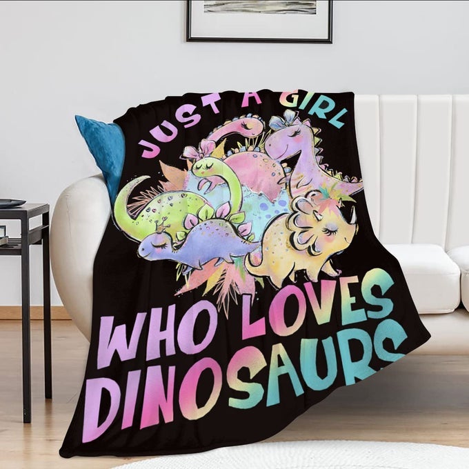 JUST A GIRL WHO LOVES DINOSAURS BLANKET CUTE DINOSAURS DECOR THROW BLANKET GIFTS FOR GIRLS SUPER WARM SOFT PLUSH LIGHTWEIGHT FLEECE FLANNEL BLANKET WINTER BEDDING BLANKET FOR KIDS ADULTS WOMEN 40X50