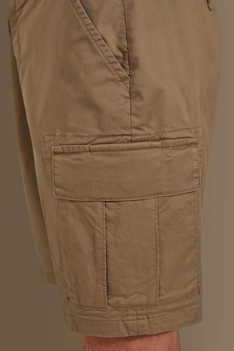 Doppelganger Brown Cargo bermuda twill stretch construction - Taupe for Men | Best Price UAE