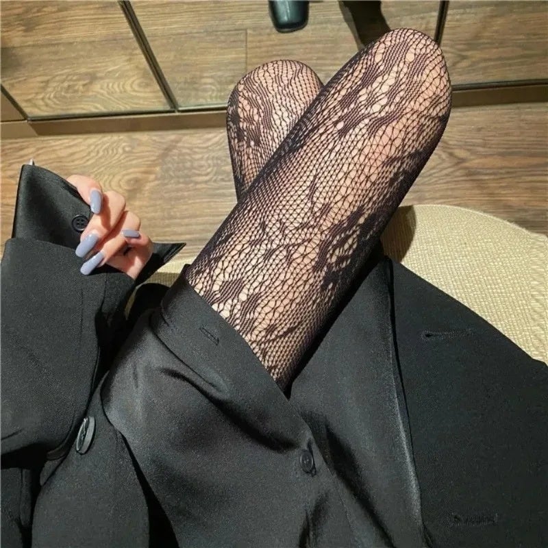 Girl Sexy Black White Lolita Hollowed Lace Mesh Bottomed Pantyhose Goth Floral Rattan Leggings Stockings Classic Tights - Image 2
