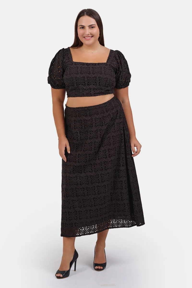 فيرجيو Embroidered Cotton Schiffli Cropped Plus Size Top for Women