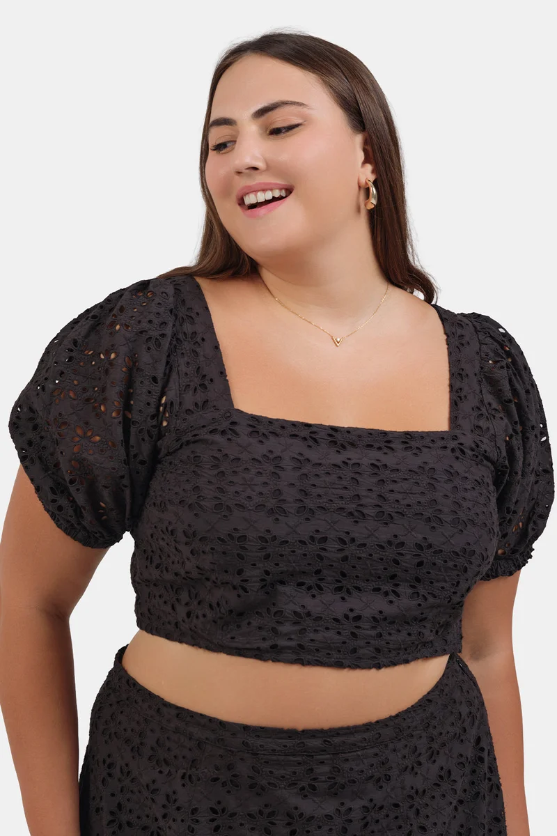 فيرجيو Embroidered Cotton Schiffli Cropped Plus Size Top for Women