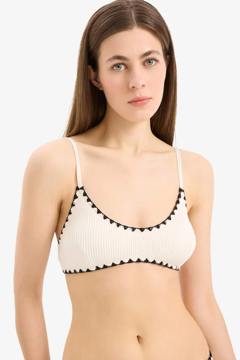 ديفاكتو Regular Fit Crepe Bikini Top