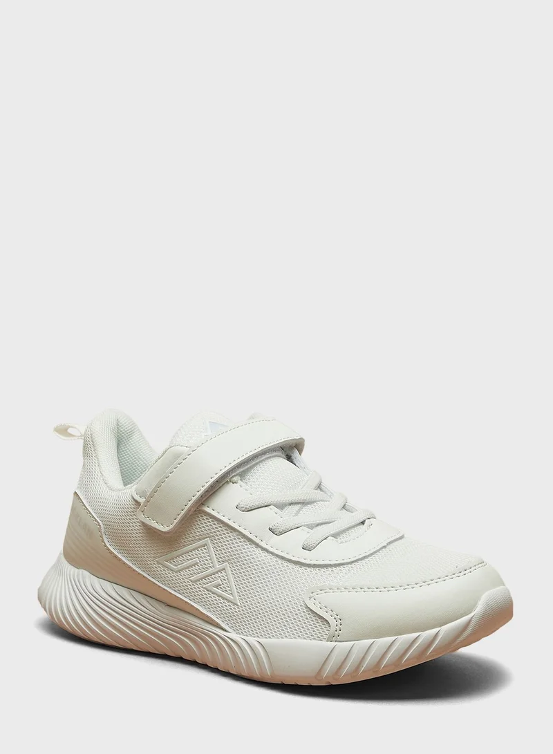 شو اكسبرس Youth Low Top Velcro Sneakers
