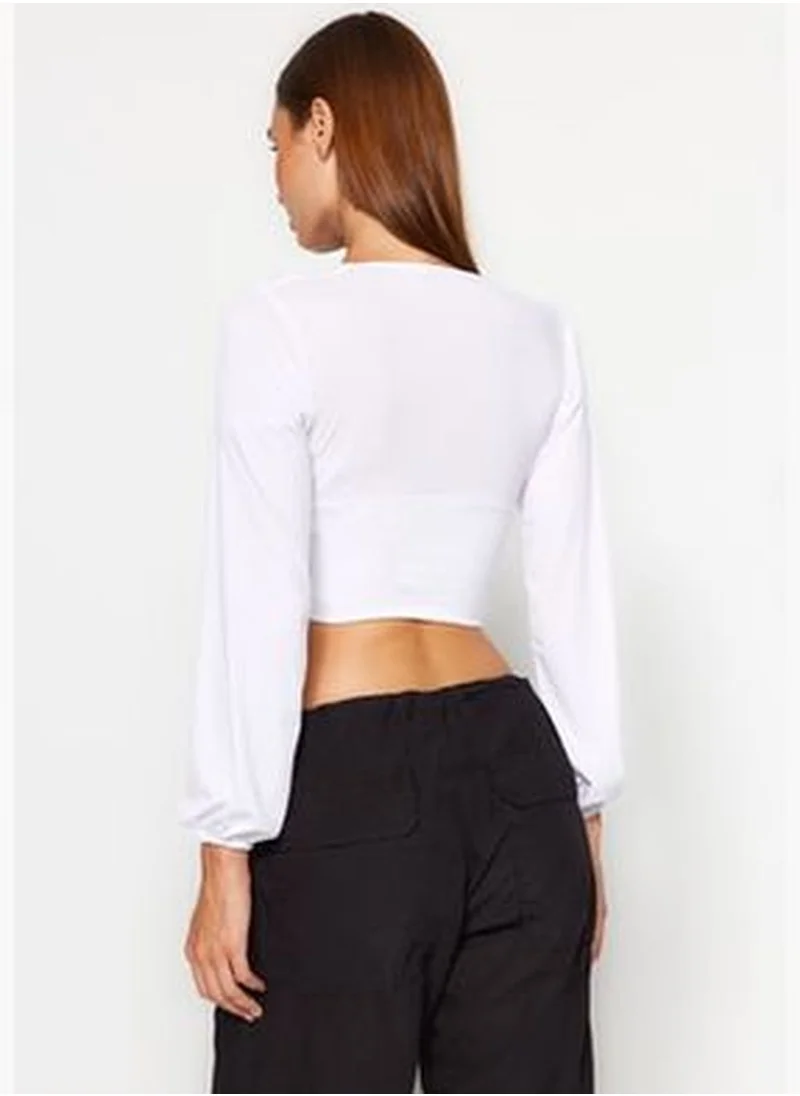 trendyol White Draping Detail Fitted/Simple V-Neck Crop, Flexible Knitted Blouse TWOAW23BZ00320