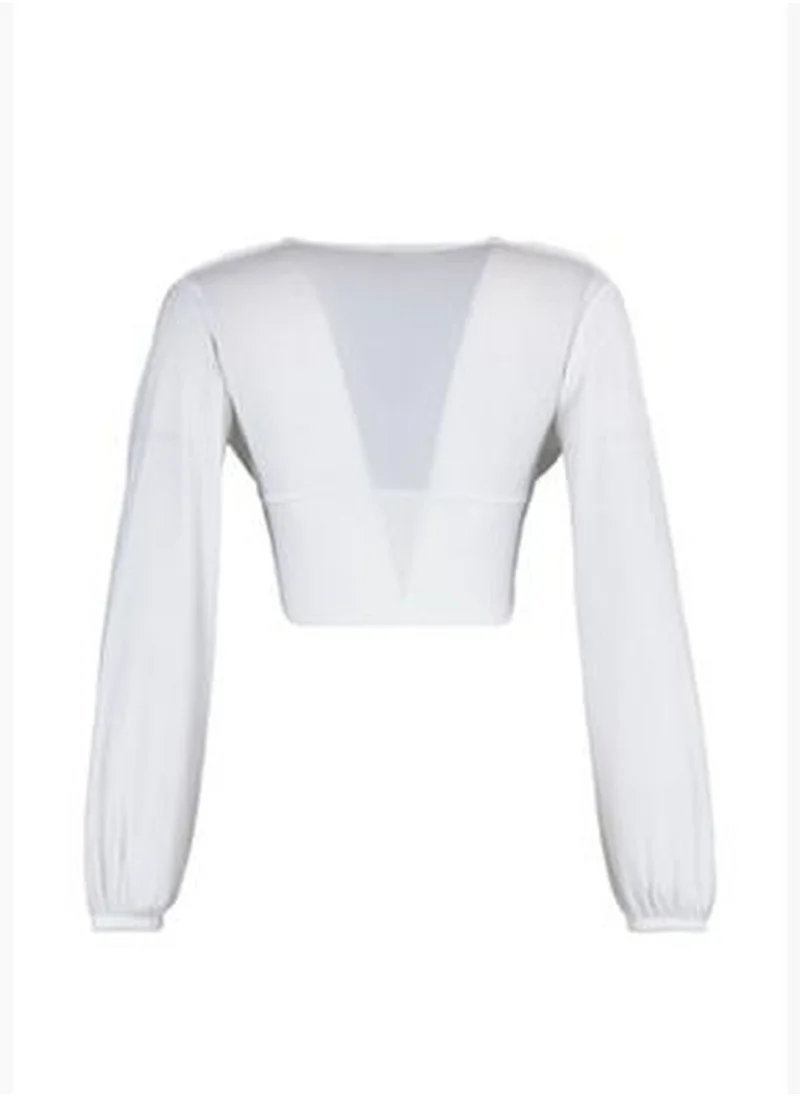 trendyol White Draping Detail Fitted/Simple V-Neck Crop, Flexible Knitted Blouse TWOAW23BZ00320
