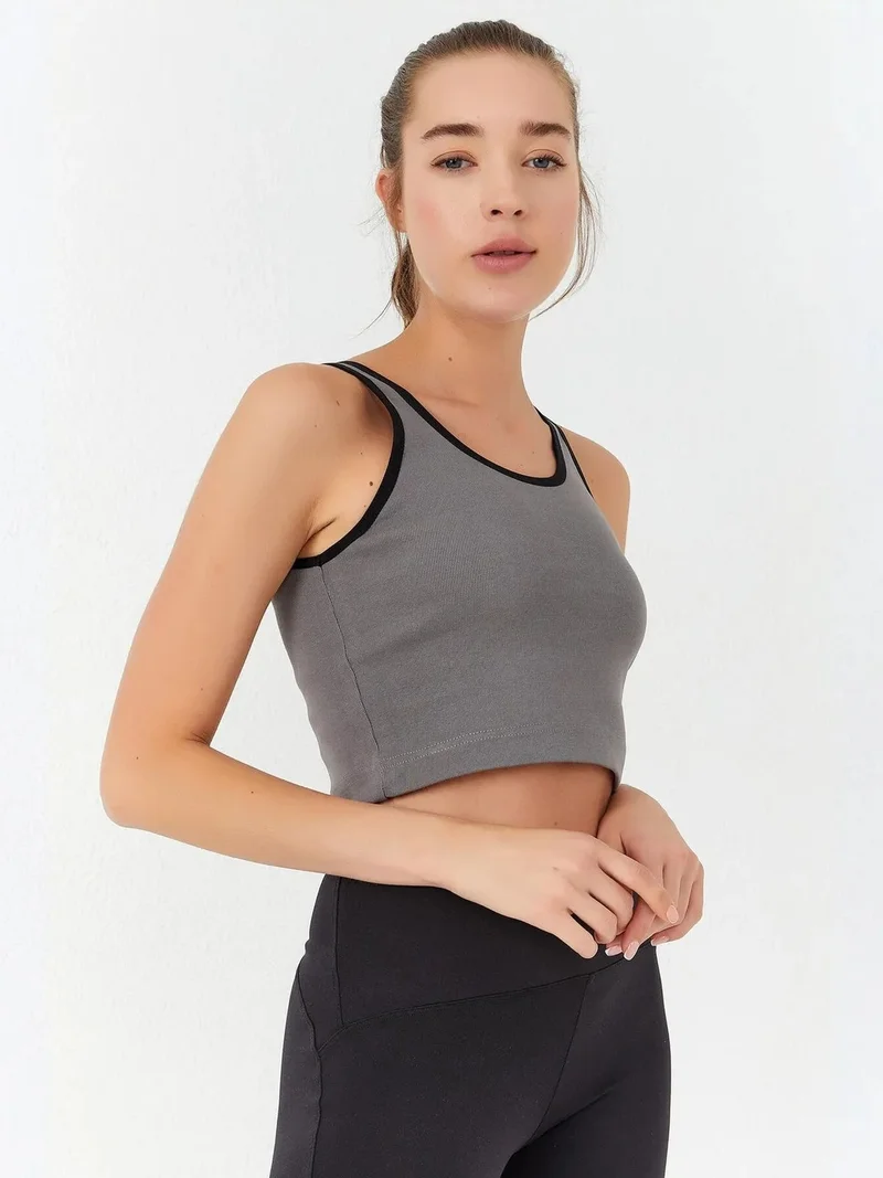 تومي لايف TOMMY Ribbed Sleeveless Crop Top