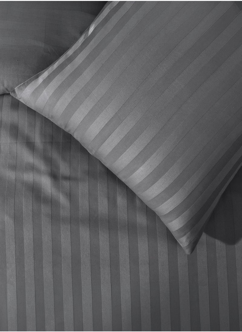 American Linen 4-Piece King Size Duvet Cover Set With Stripes Includes 1xDuvet Cover, 1xFitted Sheet, 2xPillowcase with Zipper Closure, Grey  - Image 2