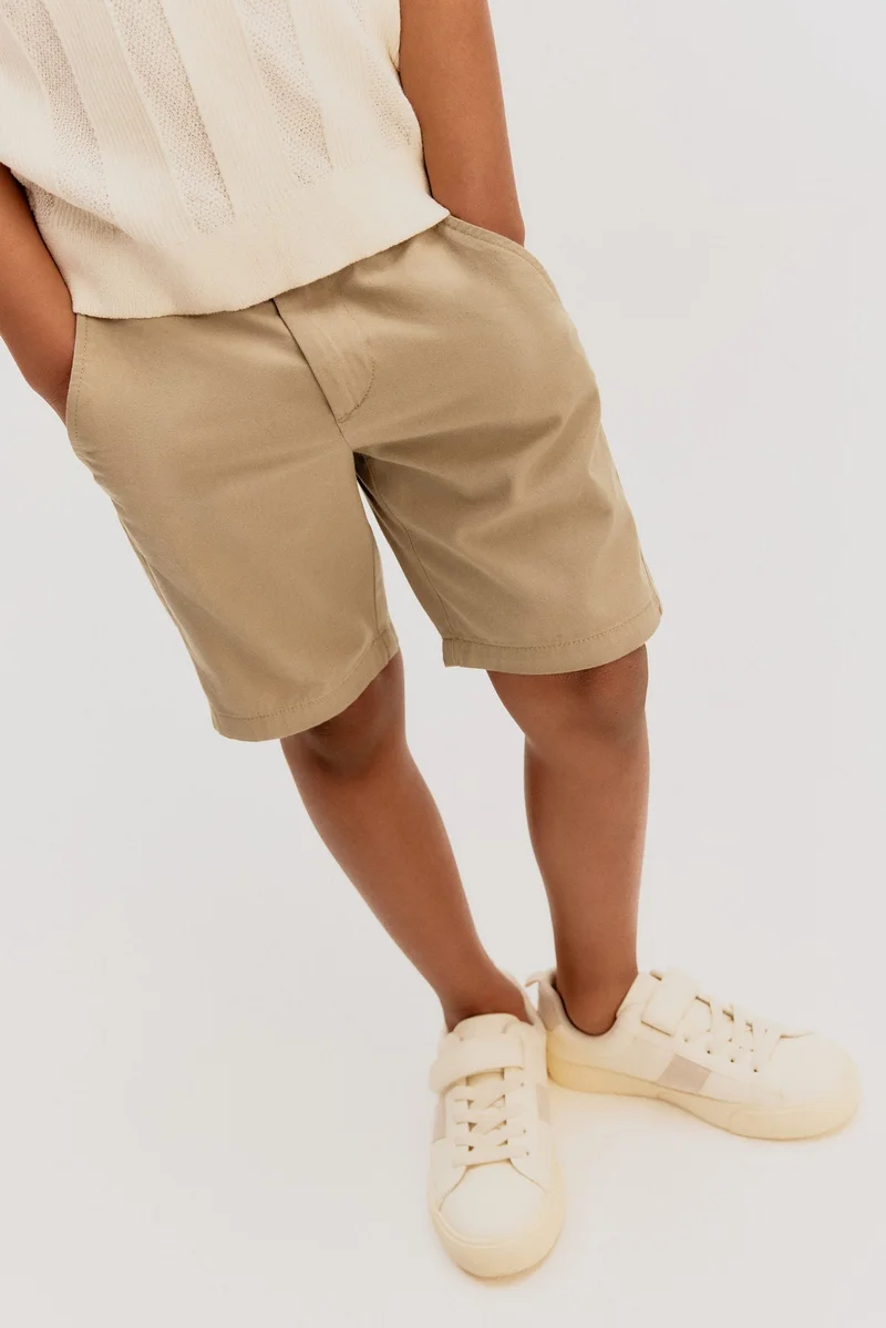 اتش اند ام Cotton chino shorts