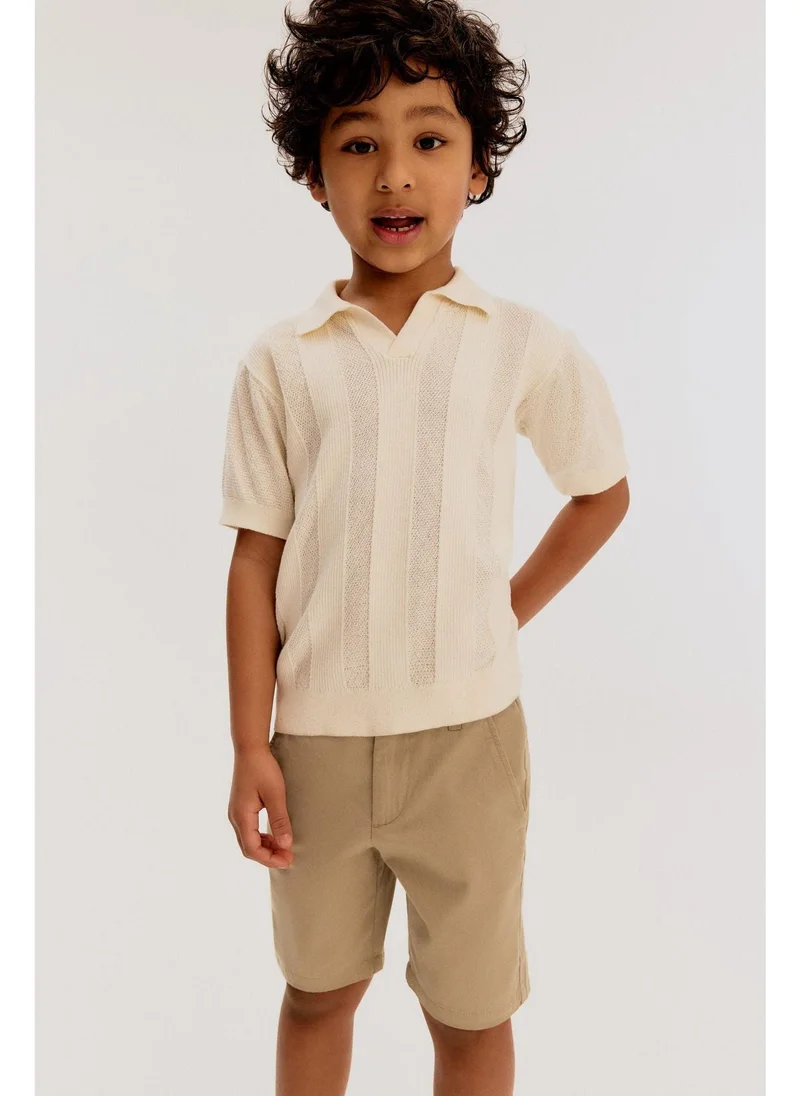 اتش اند ام Cotton chino shorts