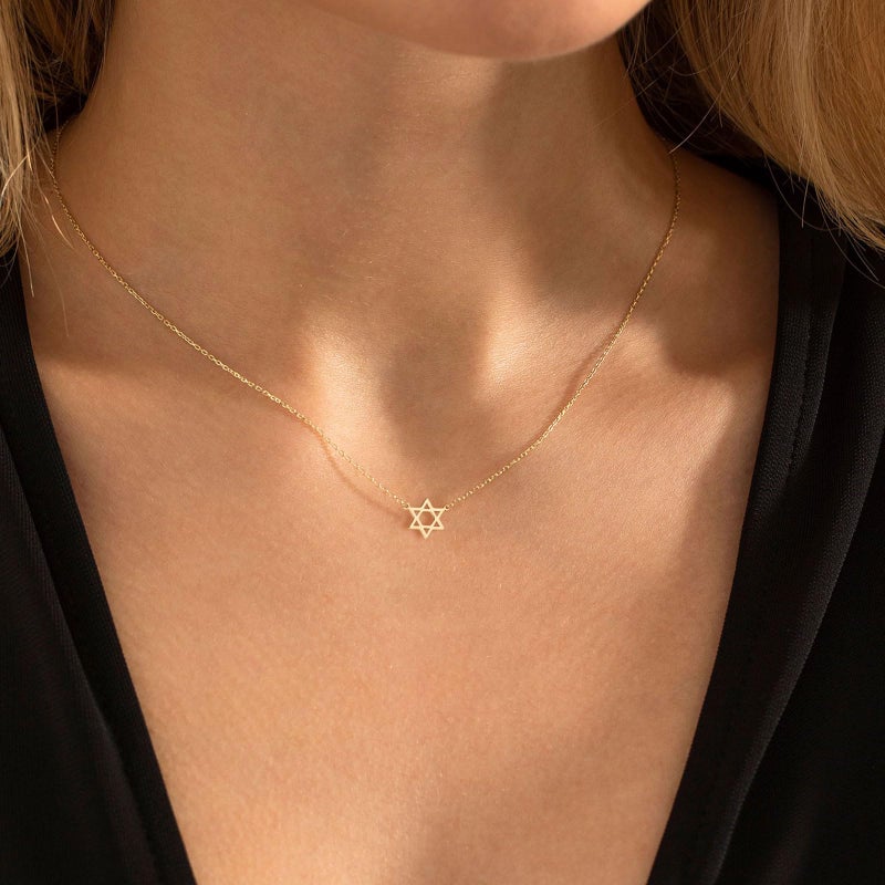 VRIUA Gold Necklace for Women 14k Gold Plated Dainty Star Pendant Necklace Simple Hexagonal Star Necklace Delicate Jewelry Everyday for Women - Image 2