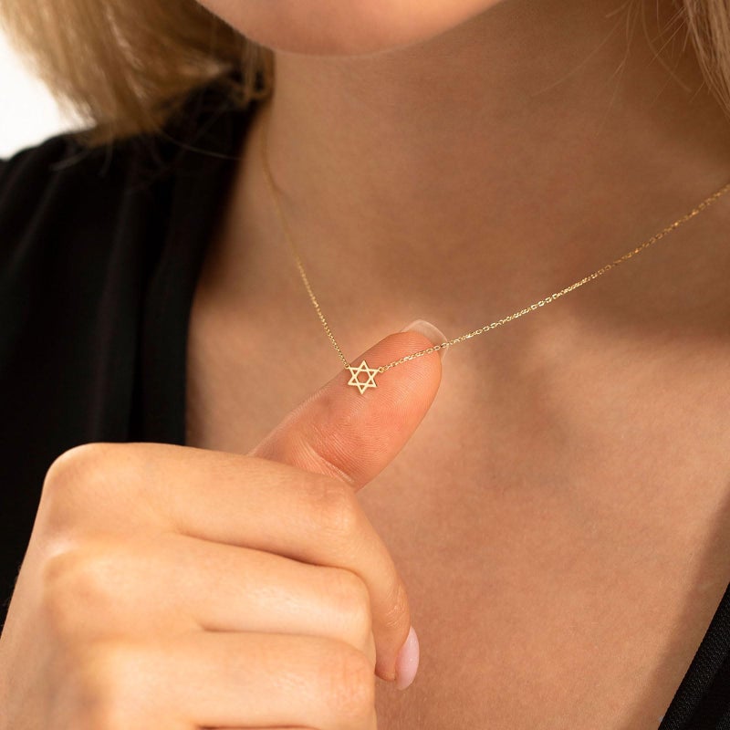 VRIUA Gold Necklace for Women 14k Gold Plated Dainty Star Pendant Necklace Simple Hexagonal Star Necklace Delicate Jewelry Everyday for Women - Image 5