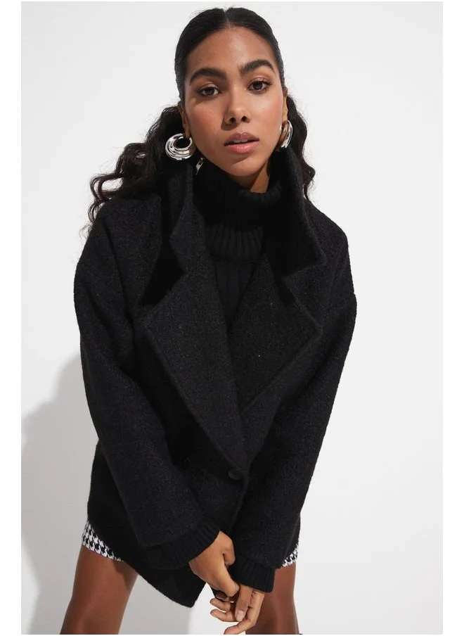 جون June Oversized Wrap Coat Black