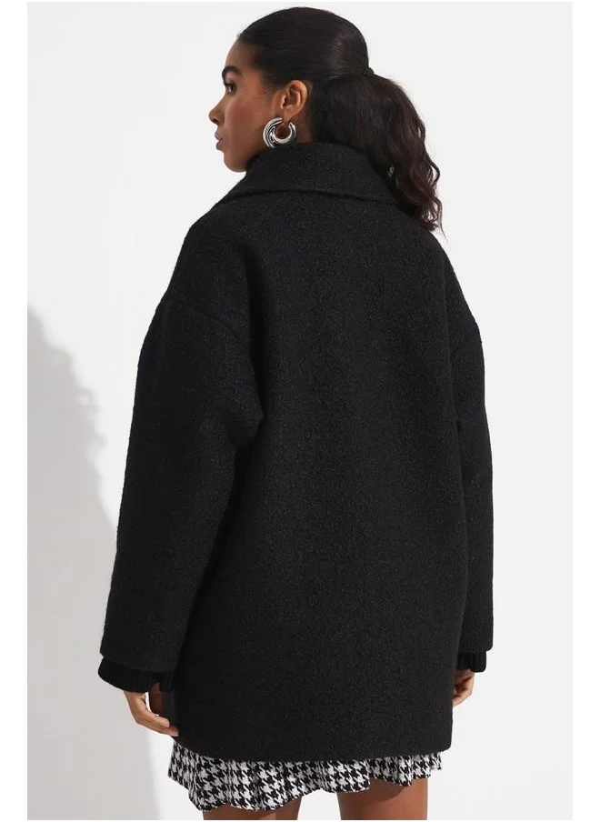 جون June Oversized Wrap Coat Black