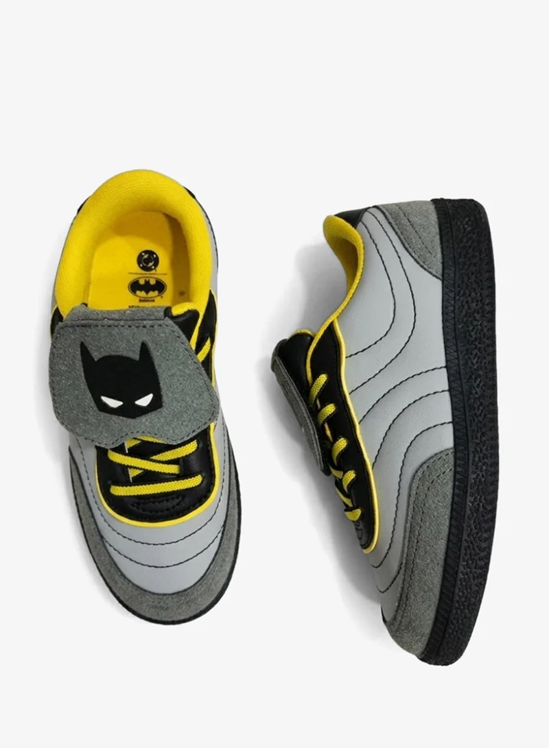 Batman Batman Boys' Sneakers - Gray/Yellow