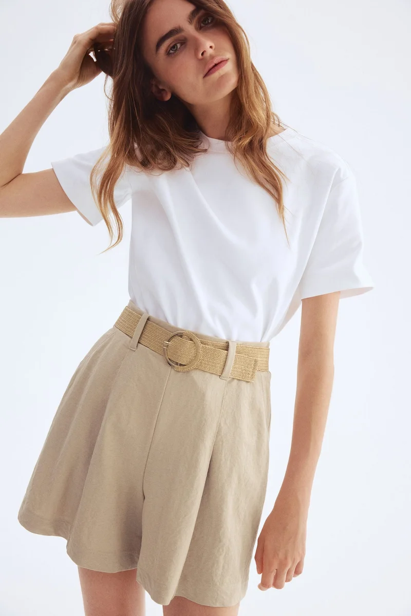 اتش اند ام شورت من البيكيه بحزام