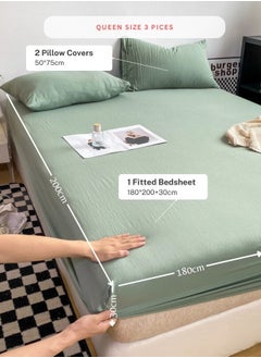 LUNA Home 3-Piece Set: queen-size fitted bedsheet and two pillowcases, washable cotton in a green color.  - Image 3