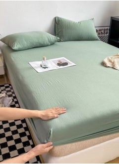 LUNA Home 3-Piece Set: queen-size fitted bedsheet and two pillowcases, washable cotton in a green color.  - Image 1