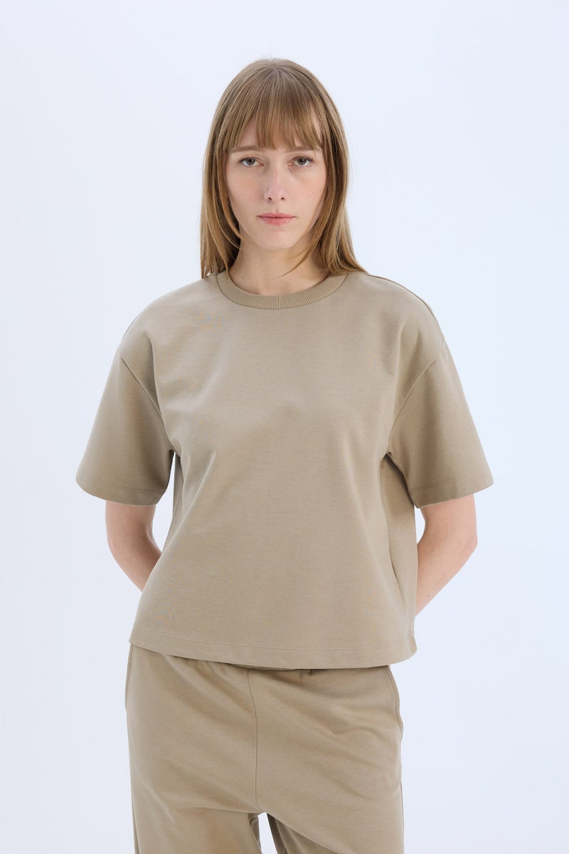 DeFacto Beige Woman Oversize Fit Crew Neck Short Sleeve T-Shirt Casual - Image 4