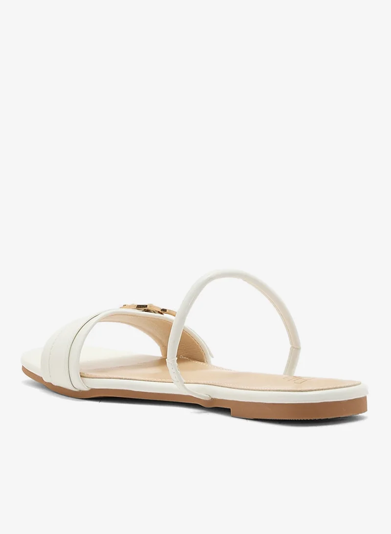 ايلا صندل فلات بحزام خلفي