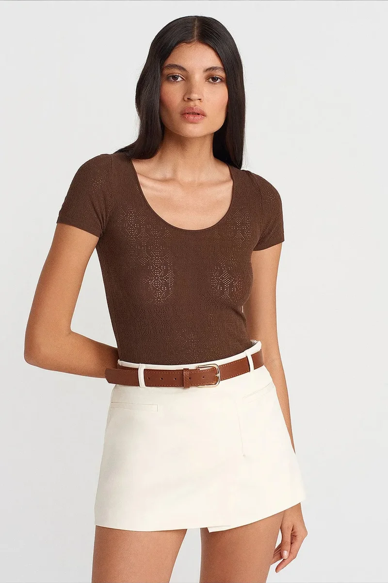 DILVIN Slim Fit Ribbed Textured Blouse