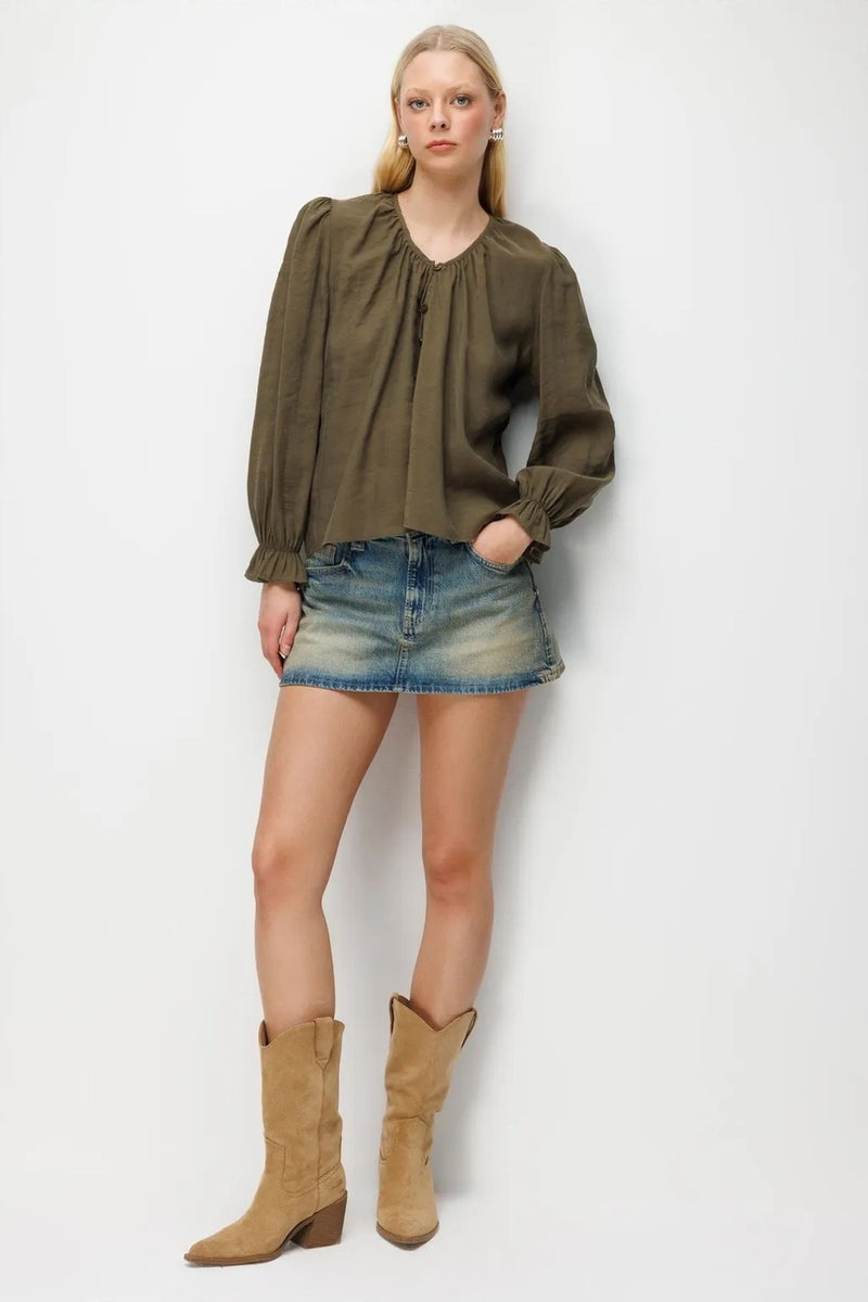 MIXRAY Textured Button-Up Crew Neck Blouse - Image 2