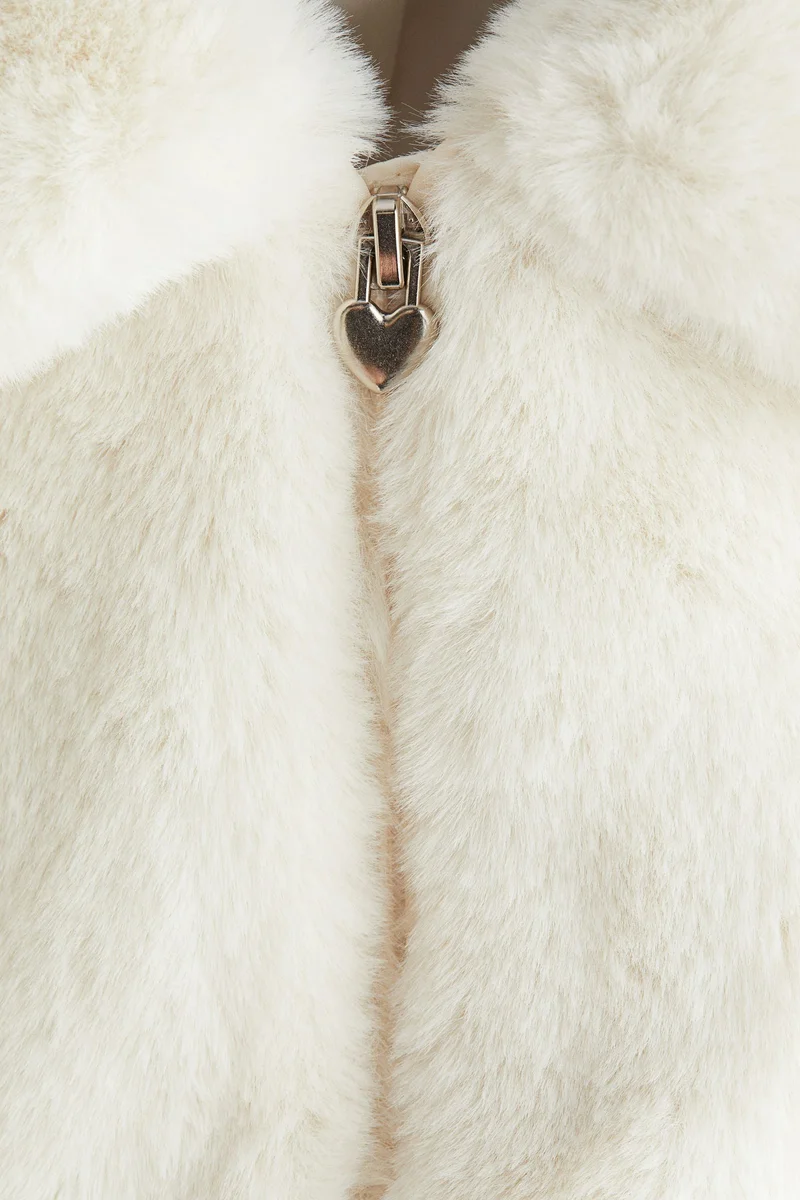 اتش اند ام جاكيت بتصميم منفوش