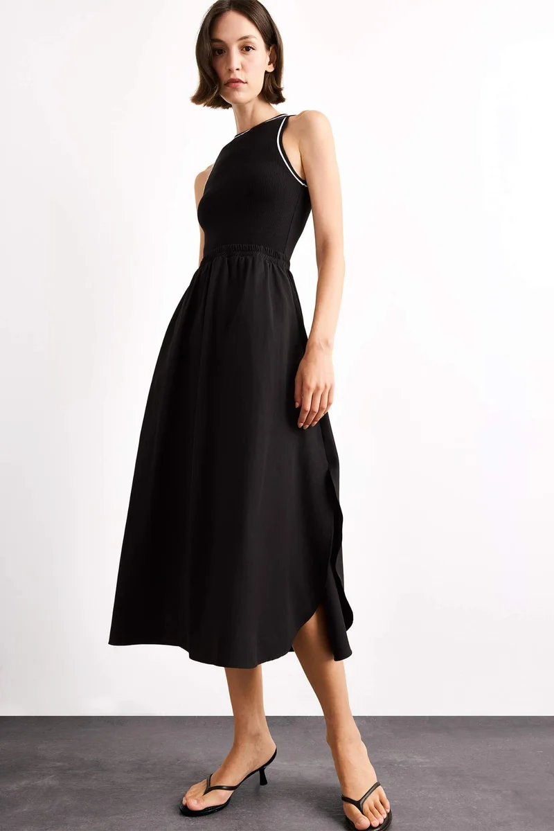 ديفاكتو A Cut Cotton Sleeveless Midi Dress