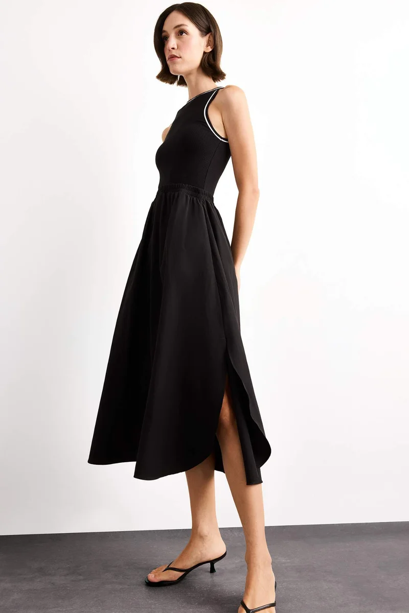 ديفاكتو A Cut Cotton Sleeveless Midi Dress
