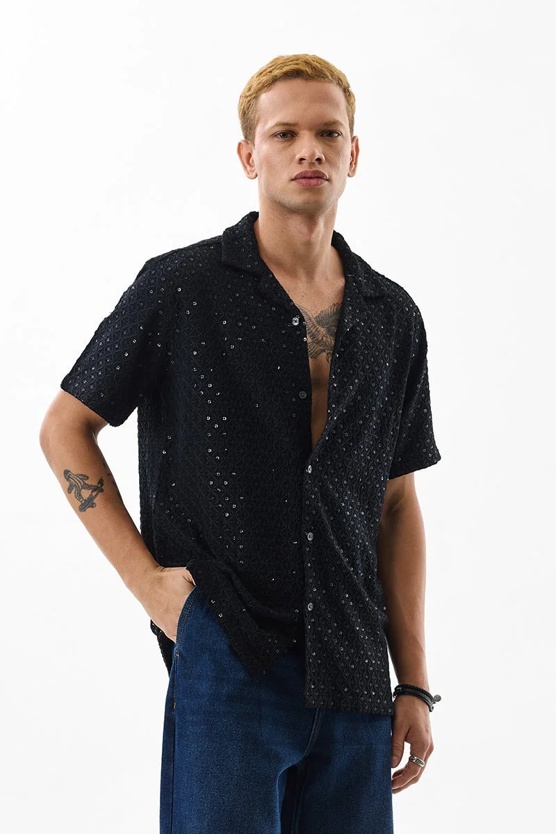 سنيتش قميص أسود بتصميم شيكانكاري بقصة واسعة